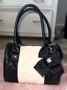 Vintage Betsy Johnson Heart Bow W/Diamond Puffer Purse Silk Inside Gold Accents